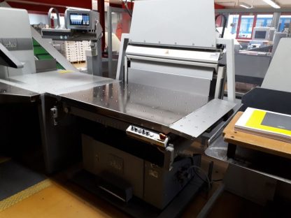 Linha de corte Polar 115 XT com deslocador automático RA-4 e dois elevadores de estacas LW 1000-4 e LW 1000-4-EV e escala de contagem opcional - Image 4