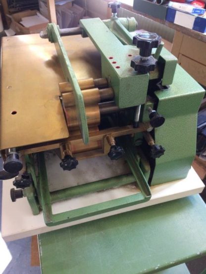 Sumbel Coronel 60  - Two Roller Side cold gluing machine - Image 3