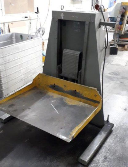 Pilelifter Polar Mohr L 600-W-3 with tub