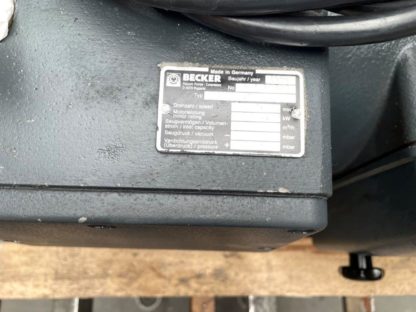 Rotary vane pressure vacuum pump Becker DVT 100.2 - Image 6