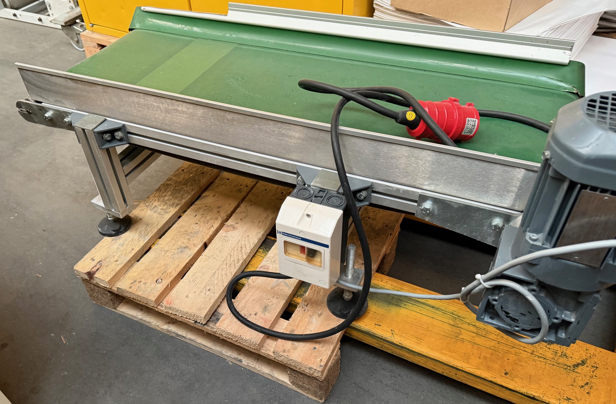 Späneband Busch HF - Hilfsförderband - Querförderband mit Getriebemotor