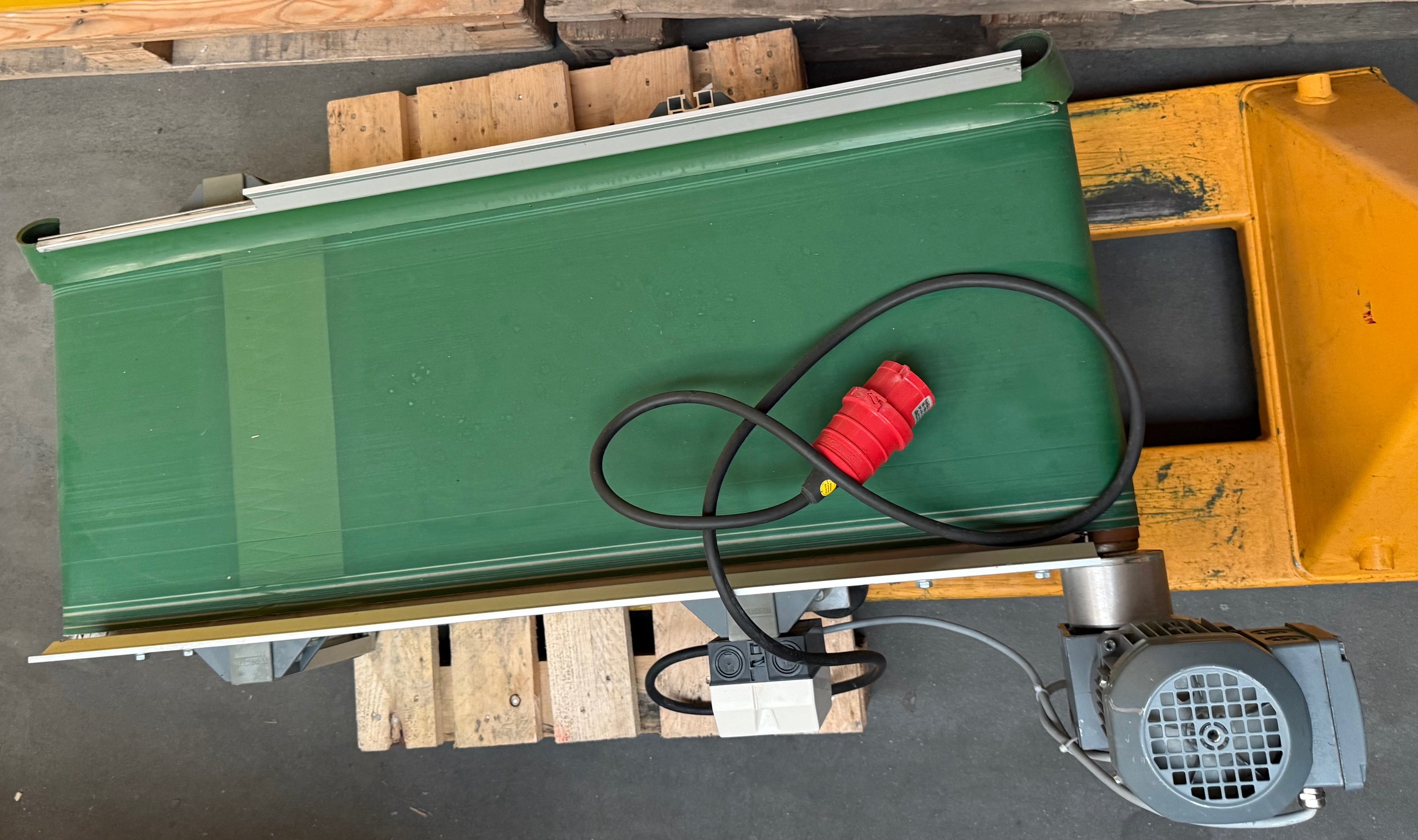 Späneband Busch HF - Hilfsförderband - Querförderband mit Getriebemotor — изображение 2