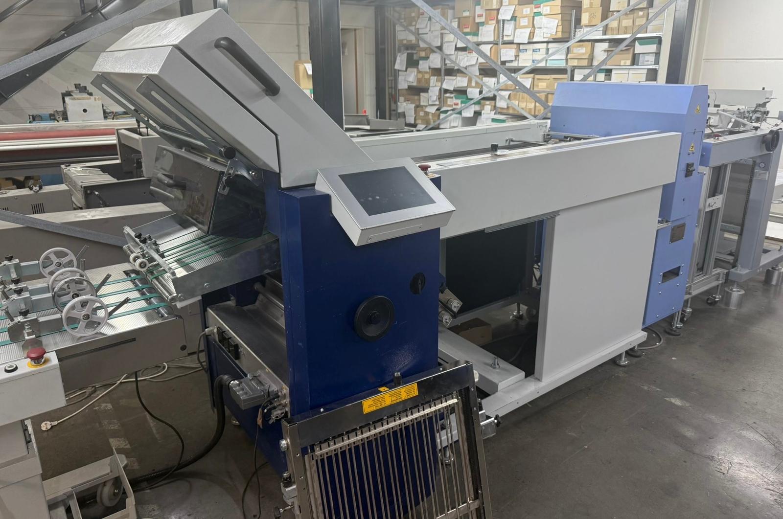 Flachstapelanlege, Rillmaschine, Ausrichtetisch, Viertaschenfalzwerk