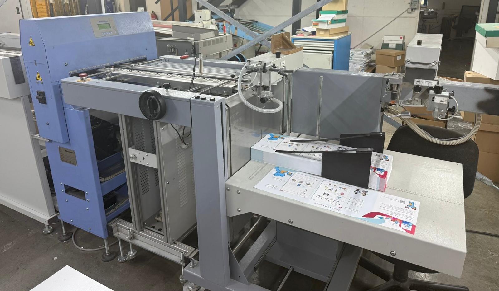 Flachstapelanlege, Rillmaschine, Ausrichtetisch, Viertaschenfalzwerk — изображение 4