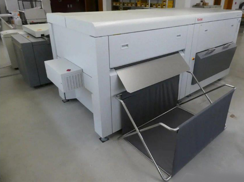 8up vollautomatisches thermal CtP System Kodak Magnus 800 mit MCU, UDR-C, Entwickler und Stapler Glunz & Jensen MK III – Bild 9