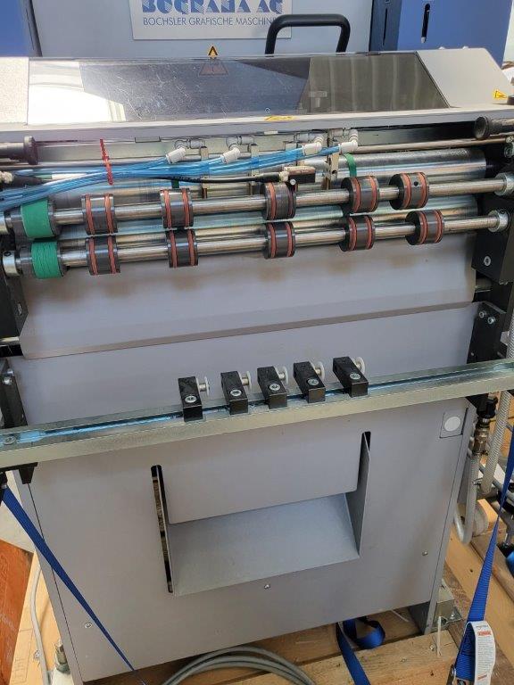 Bograma BSM 450 Multi Servo inline Hubstanzmaschine und Bograma SAB 550 Schuppenbandauslage – Bild 4