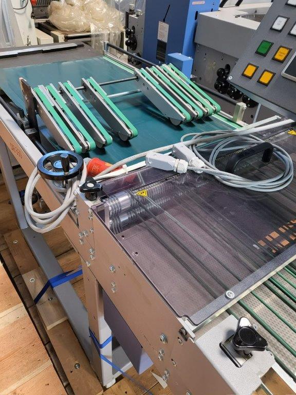 Bograma BSM 450 Multi Servo inline Hubstanzmaschine und Bograma SAB 550 Schuppenbandauslage – Bild 16