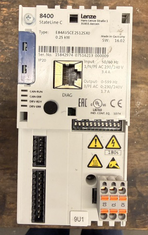 Lenze Frequenzumrichter 8400 StateLine C Typ E84AVSCE2512SX0